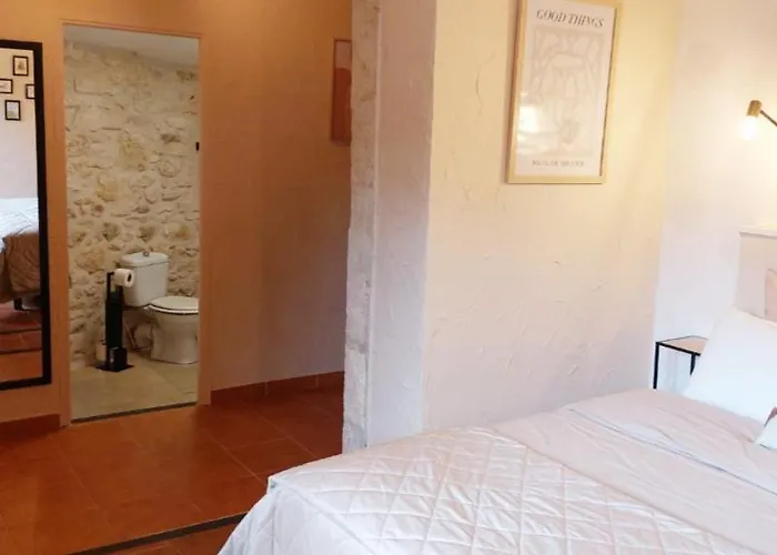 Gæstehus Chambre Aramis Ayguetinte